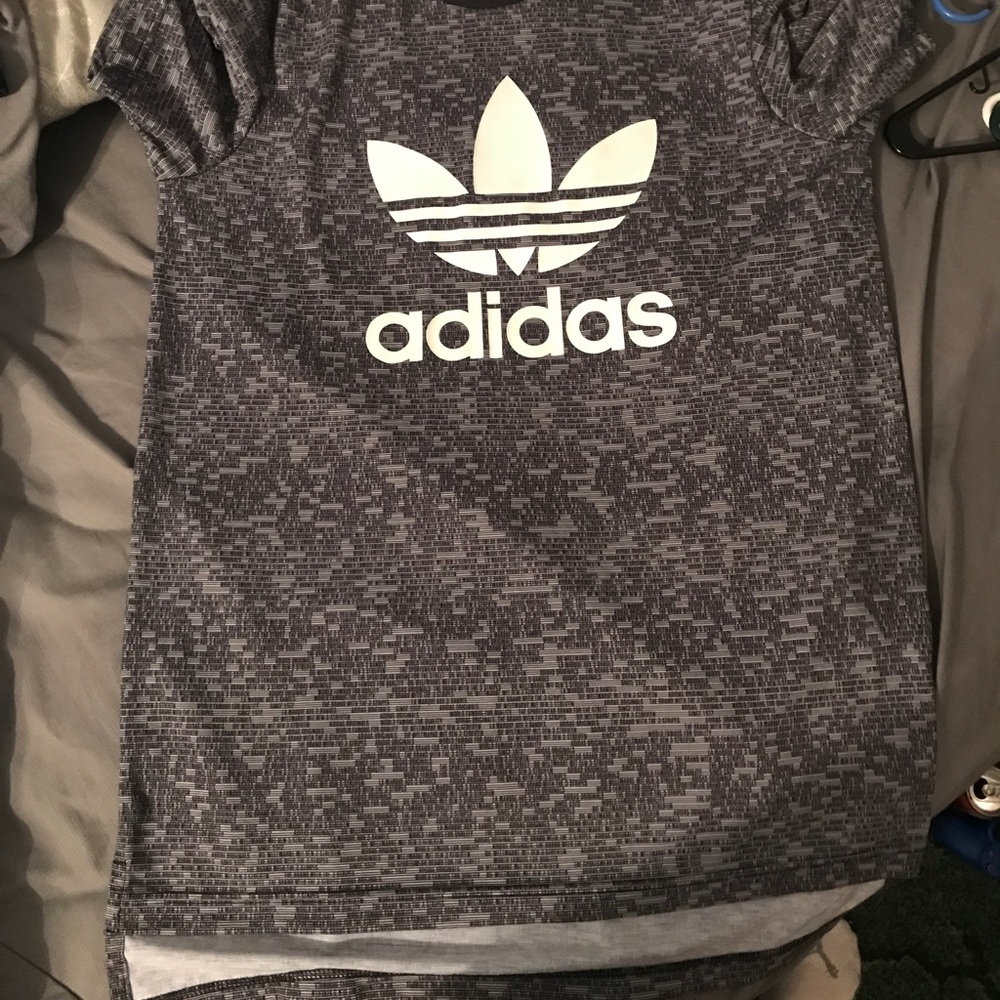 Adidas t shirt